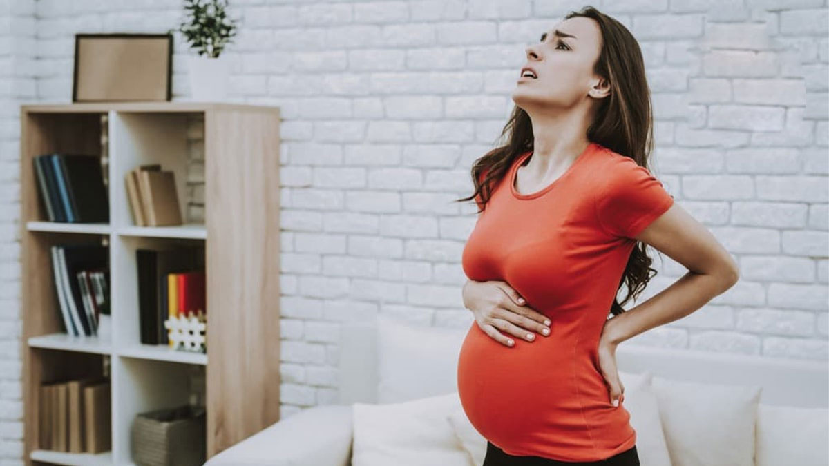 علت و روش‌های درمان کمردرد در بارداری چیست؟