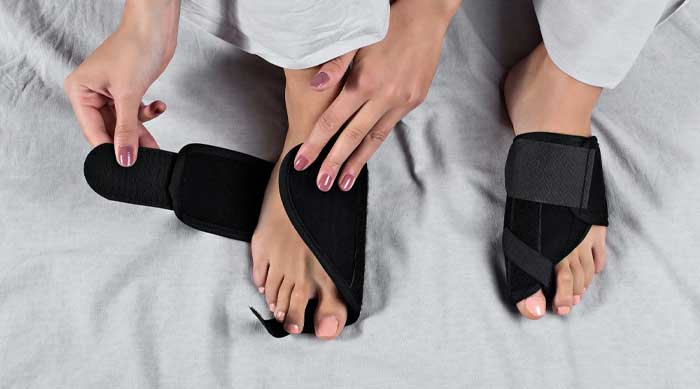 استفاده از باندپیچی و آتل‌های مخصوص